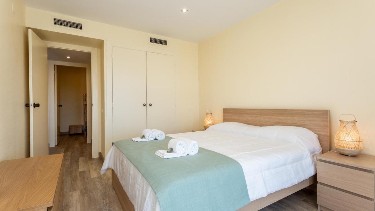 קווארטיירה Divine Marina Apartment W/ Pool & Garden By Lovelystay מראה חיצוני תמונה