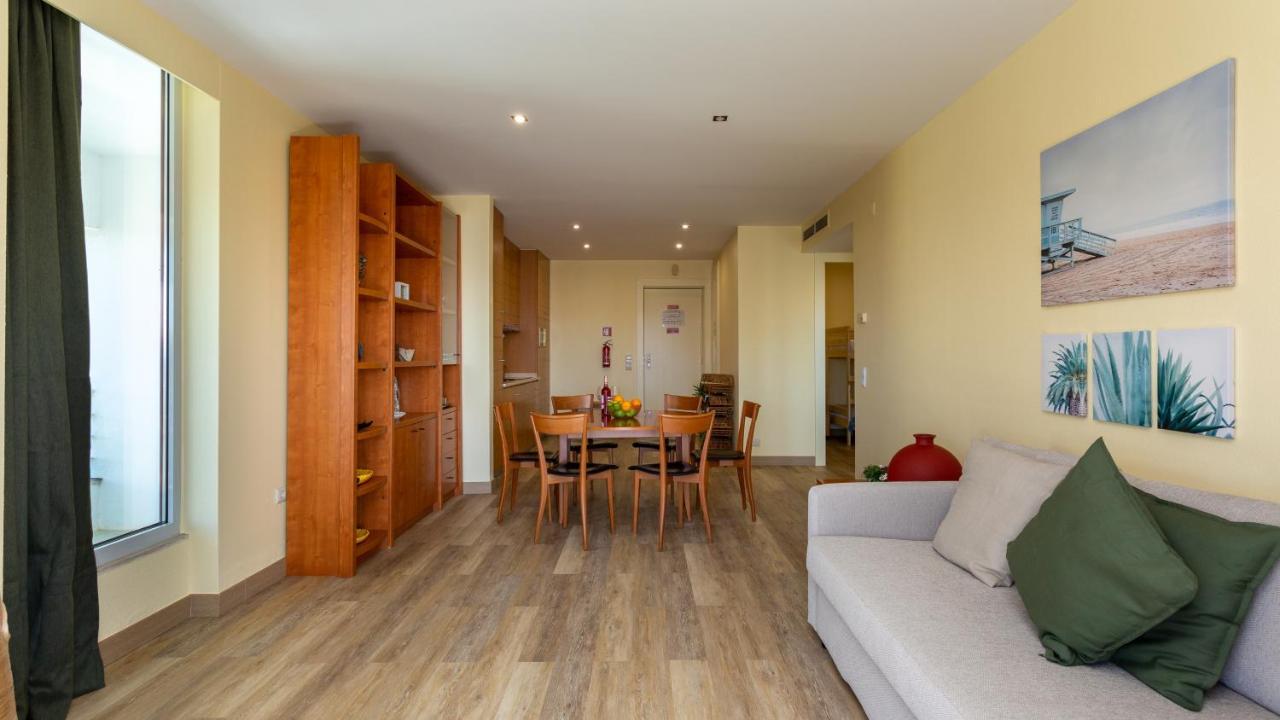 קווארטיירה Divine Marina Apartment W/ Pool & Garden By Lovelystay מראה חיצוני תמונה