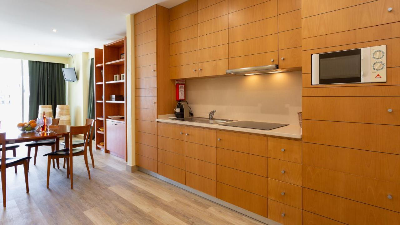 קווארטיירה Divine Marina Apartment W/ Pool & Garden By Lovelystay מראה חיצוני תמונה